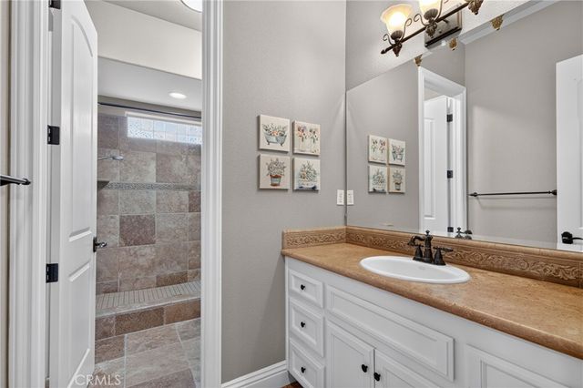 3834 N Golden Bear, Merced, CA 95340