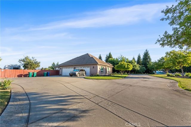 3834 N Golden Bear, Merced, CA 95340