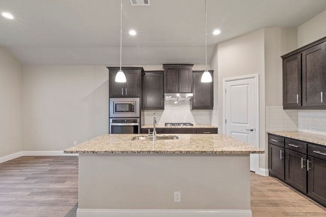 3810 MILLCREEK Drive, Midlothian, TX 76065
