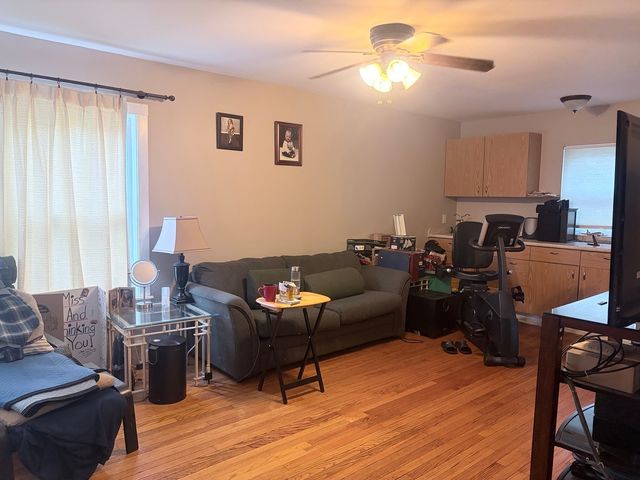 800 E Touhy Avenue, Des Plaines, IL 60018