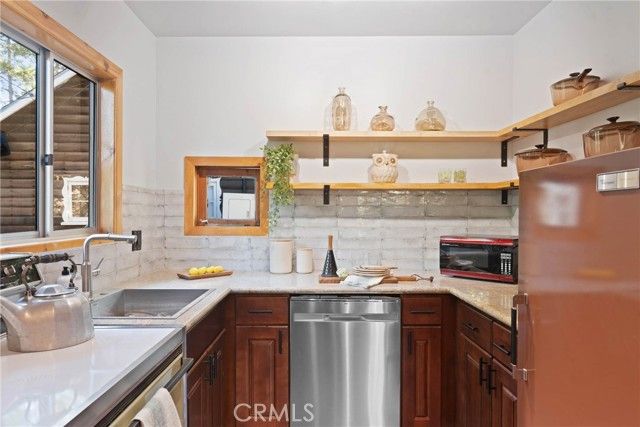 956 Mercury, Crestline, CA 92325