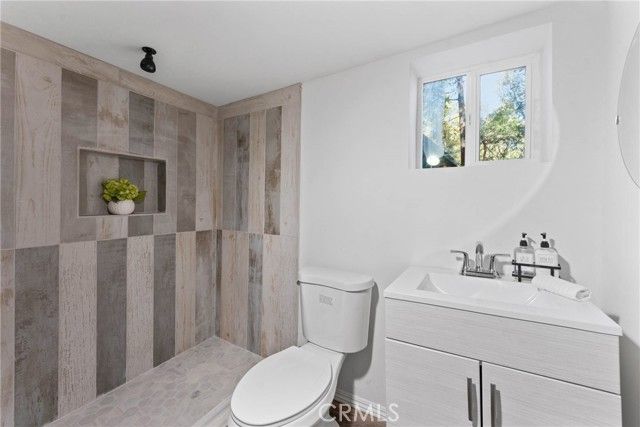 956 Mercury, Crestline, CA 92325