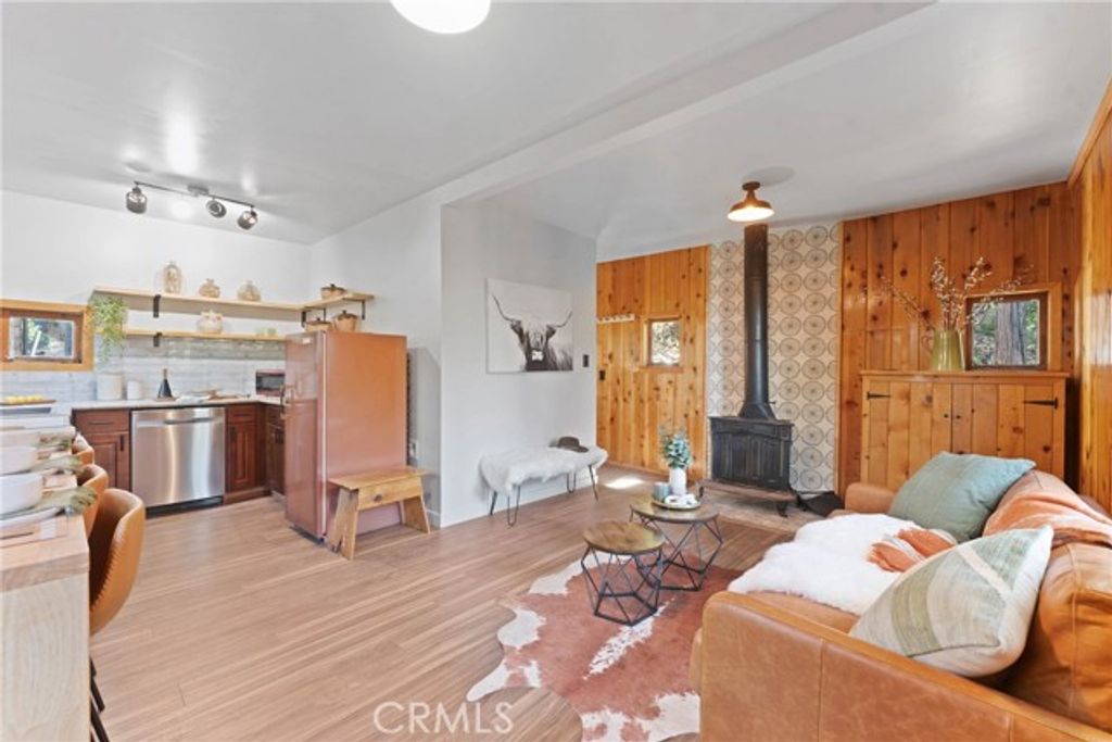 956 Mercury, Crestline, CA 92325