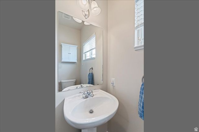 4695 W 4100 S, West Haven, UT 84401