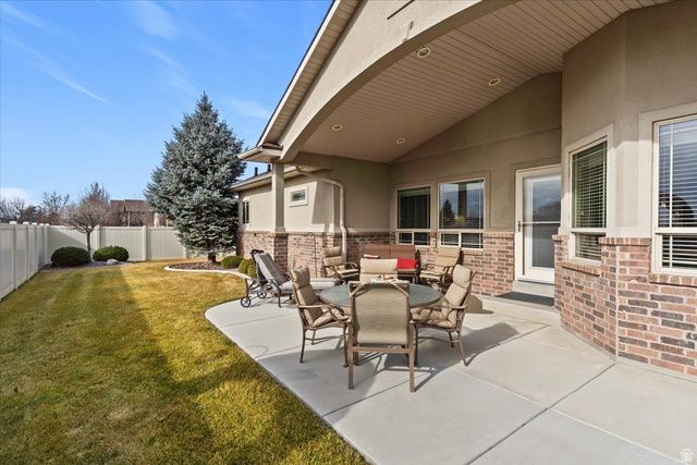 4695 W 4100 S, West Haven, UT 84401