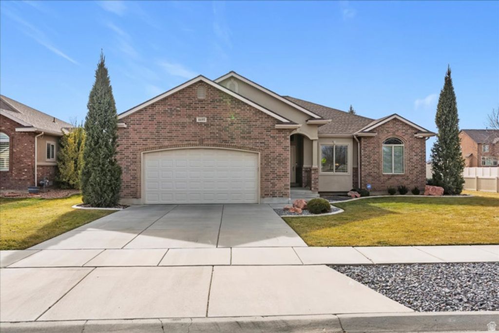 4695 W 4100 S, West Haven, UT 84401