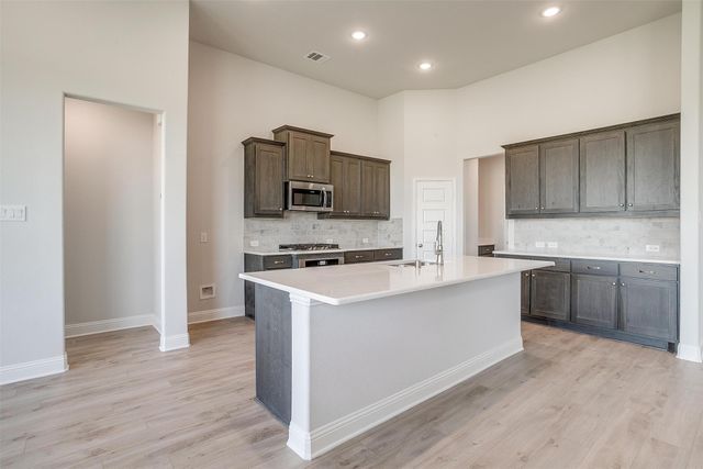 8230 Honeywell Avenue, Greenville, TX 75402