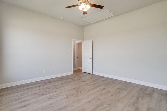 8230 Honeywell Avenue, Greenville, TX 75402