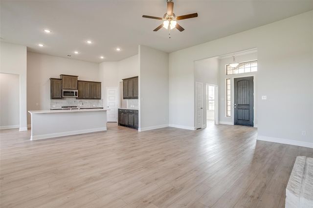 8230 Honeywell Avenue, Greenville, TX 75402