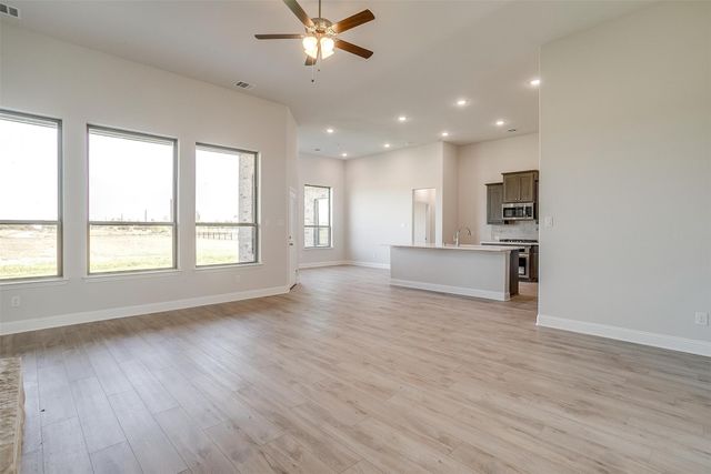 8230 Honeywell Avenue, Greenville, TX 75402