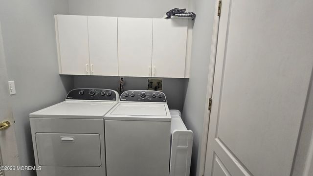 16 Golden Willows Avenue, Lakewood, NJ 08701