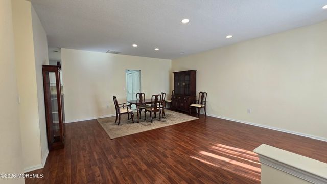 16 Golden Willows Avenue, Lakewood, NJ 08701