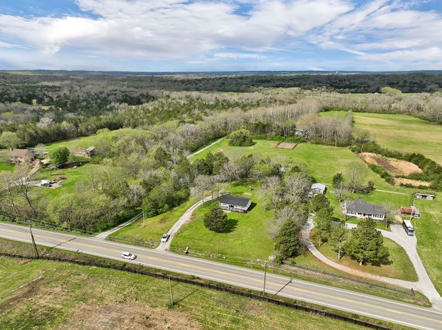 2462 Lewisburg Pike, Spring Hill, TN 37174