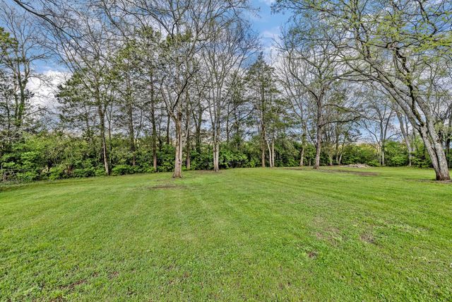 2462 Lewisburg Pike, Spring Hill, TN 37174