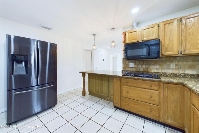 1202 Yacht Club Boulevard, Satellite Beach, FL 32937