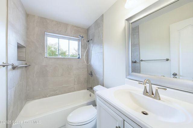 1202 Yacht Club Boulevard, Satellite Beach, FL 32937