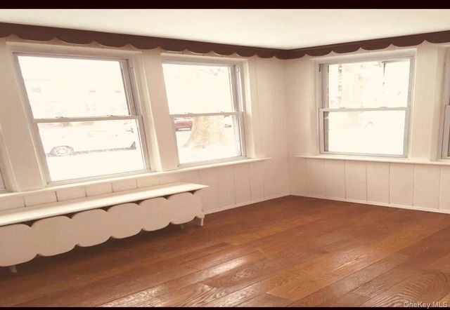 19022 111th Road, Saint Albans, NY 11412