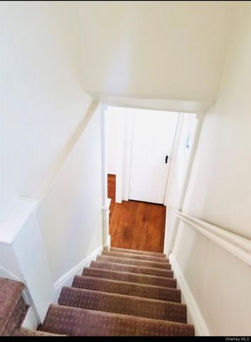 19022 111th Road, Saint Albans, NY 11412