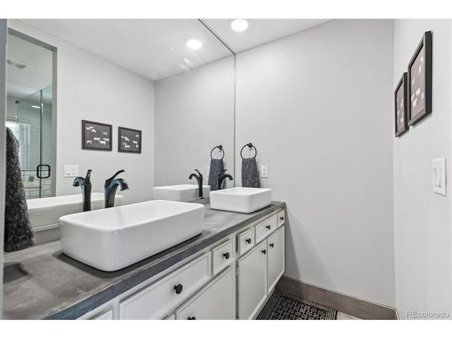 3350 S Oneida Way, Denver, CO 80224