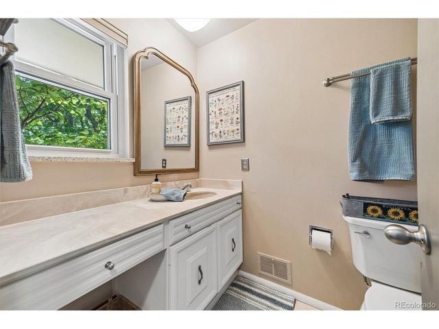 3350 S Oneida Way, Denver, CO 80224