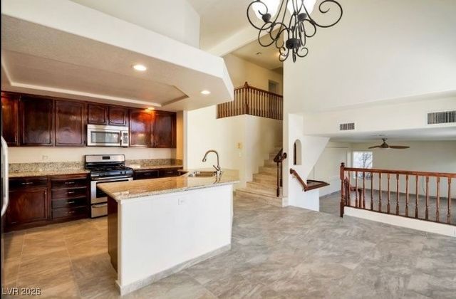 7517 Heather Knoll Circle, Las Vegas, NV 89129