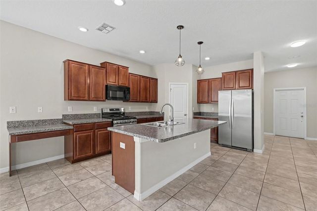 21087 PLEASANT PLAINS PARKWAY, Land O Lakes, FL 34637