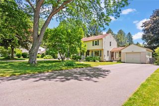 15 Baycrest Drive, Irondequoit, NY 14622
