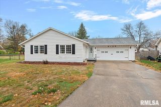 2125 Dunwich Drive, Springfield, IL 62702