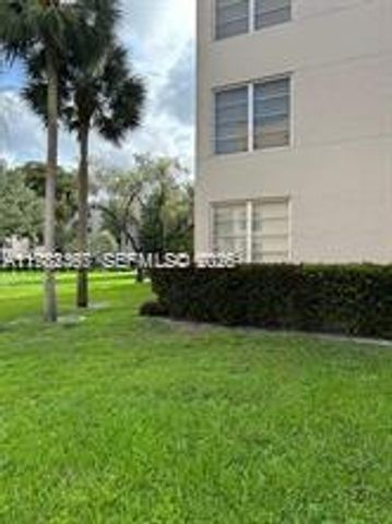 9501 Seagrape Drive 101, Davie, FL 33324