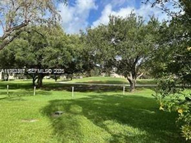 9501 Seagrape Drive 101, Davie, FL 33324