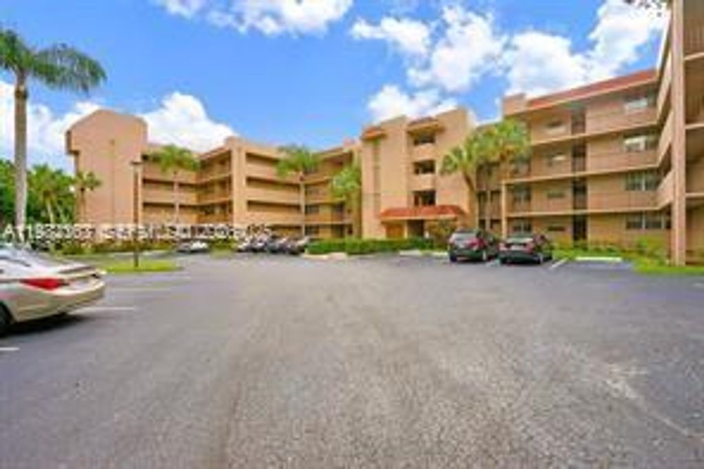 9501 Seagrape Drive 101, Davie, FL 33324