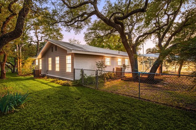 1501 W Park ST, Cedar Park, TX 78613