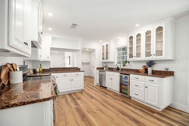 1501 W Park ST, Cedar Park, TX 78613