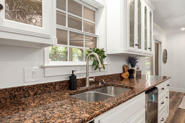 1501 W Park ST, Cedar Park, TX 78613