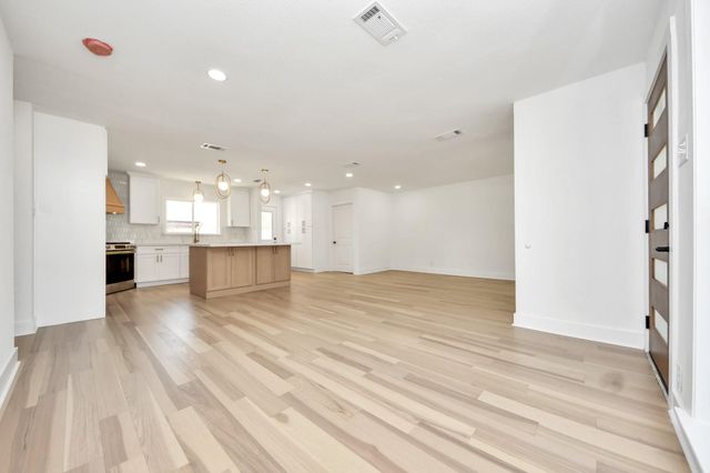 1715 Fawnhope Drive, Houston, TX 77008