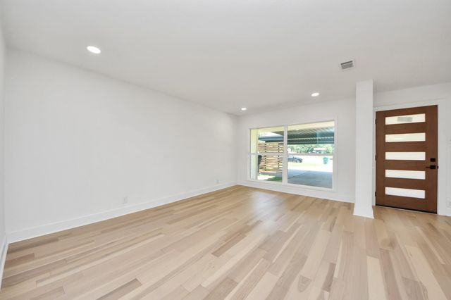 1715 Fawnhope Drive, Houston, TX 77008