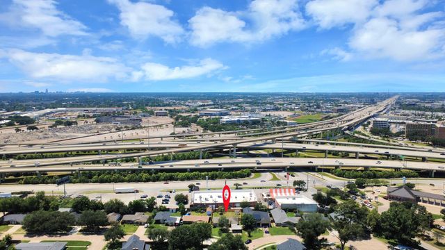 1715 Fawnhope Drive, Houston, TX 77008