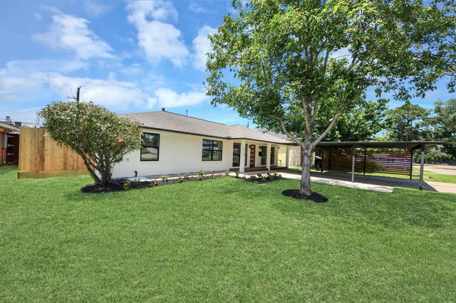 1715 Fawnhope Drive, Houston, TX 77008