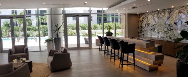 488 NE 18th St 2008, Miami, FL 33132