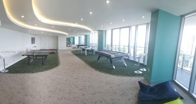 488 NE 18th St 2008, Miami, FL 33132