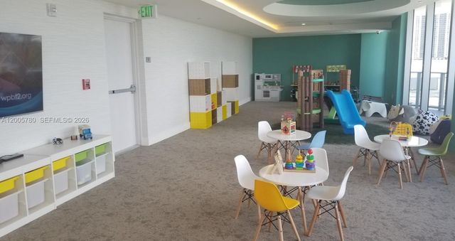 488 NE 18th St 2008, Miami, FL 33132