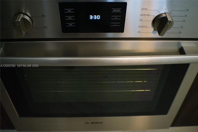 488 NE 18th St 2008, Miami, FL 33132