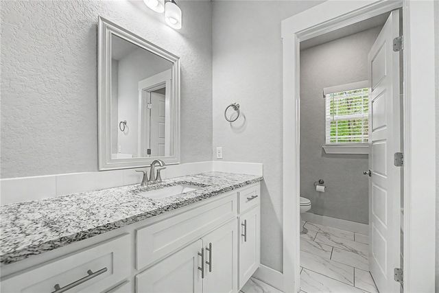 1 Kent Drive, Bella Vista, AR 72714