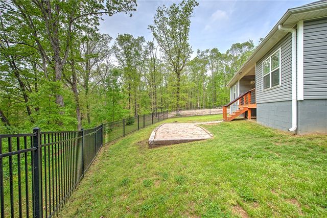 1 Kent Drive, Bella Vista, AR 72714