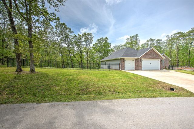 1 Kent Drive, Bella Vista, AR 72714