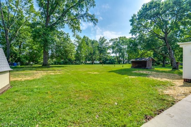 2031 W Pleasant Valley Road, Parma, OH 44134