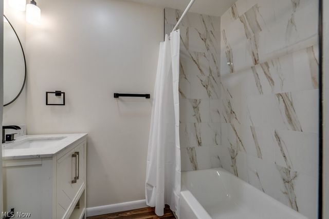 2031 W Pleasant Valley Road, Parma, OH 44134