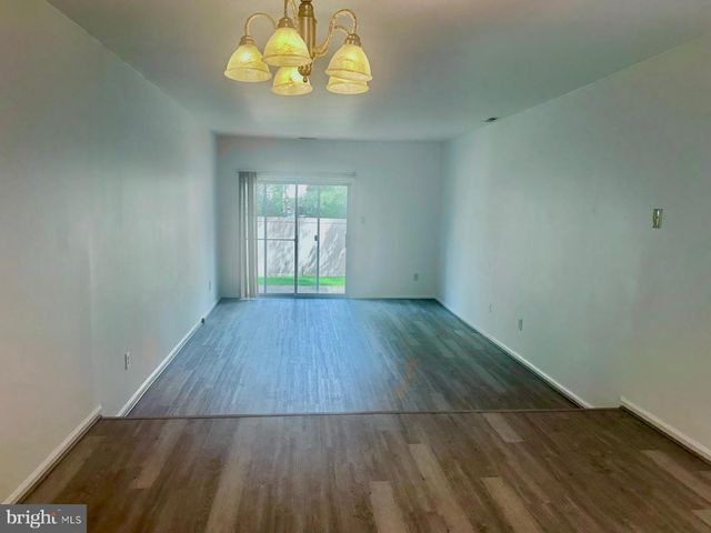 102 TEAL CT, East Windsor, NJ 08520