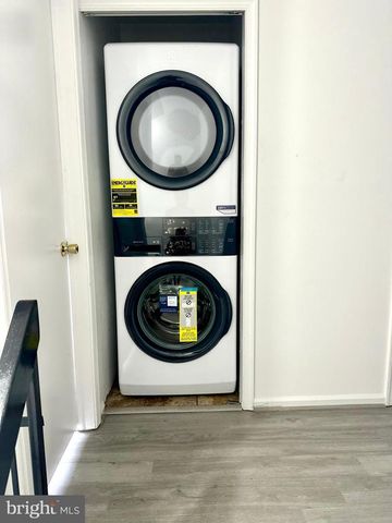 102 TEAL CT, East Windsor, NJ 08520