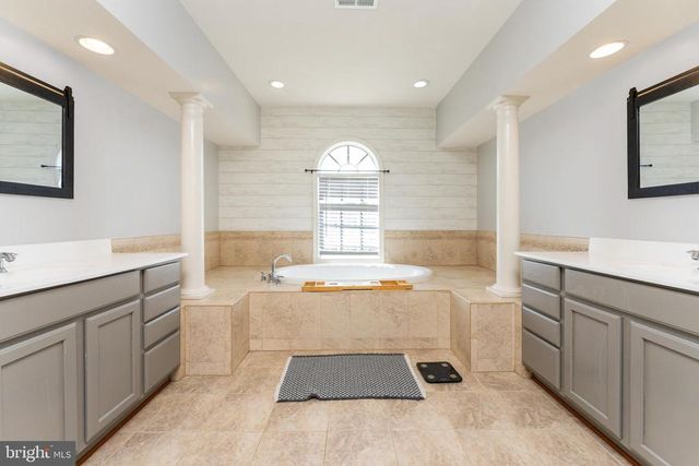 4650 SPRING RUN RD, Warrenton, VA 20187